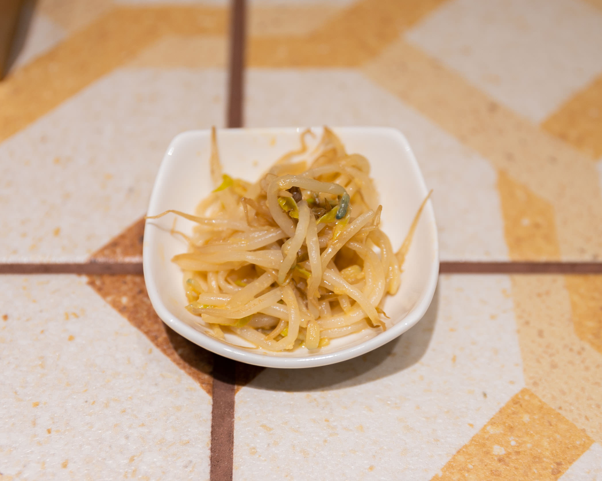 新竹美食｜大角拉麵 日本拉麵職人之手，來東門市場吃一碗招牌雞清湯拉麵。