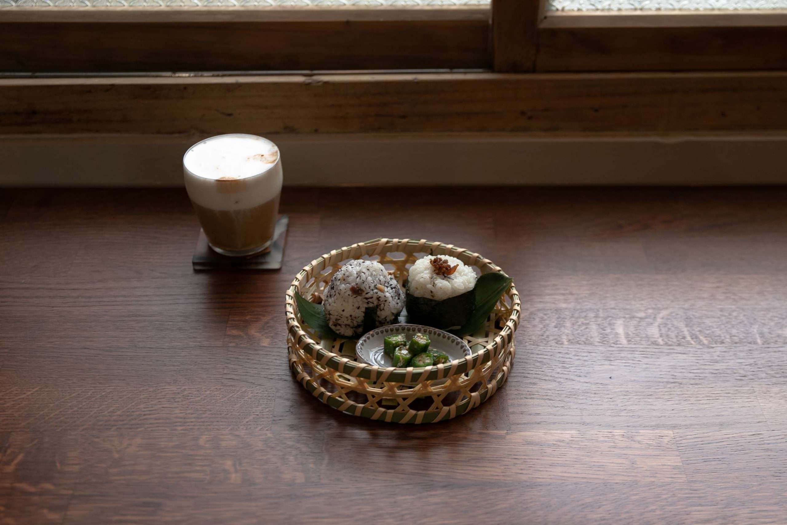 新竹美食-微生 Float Dept.，巨城附近咖啡廳來老宅享受日光、飯糰、咖啡與空間。
