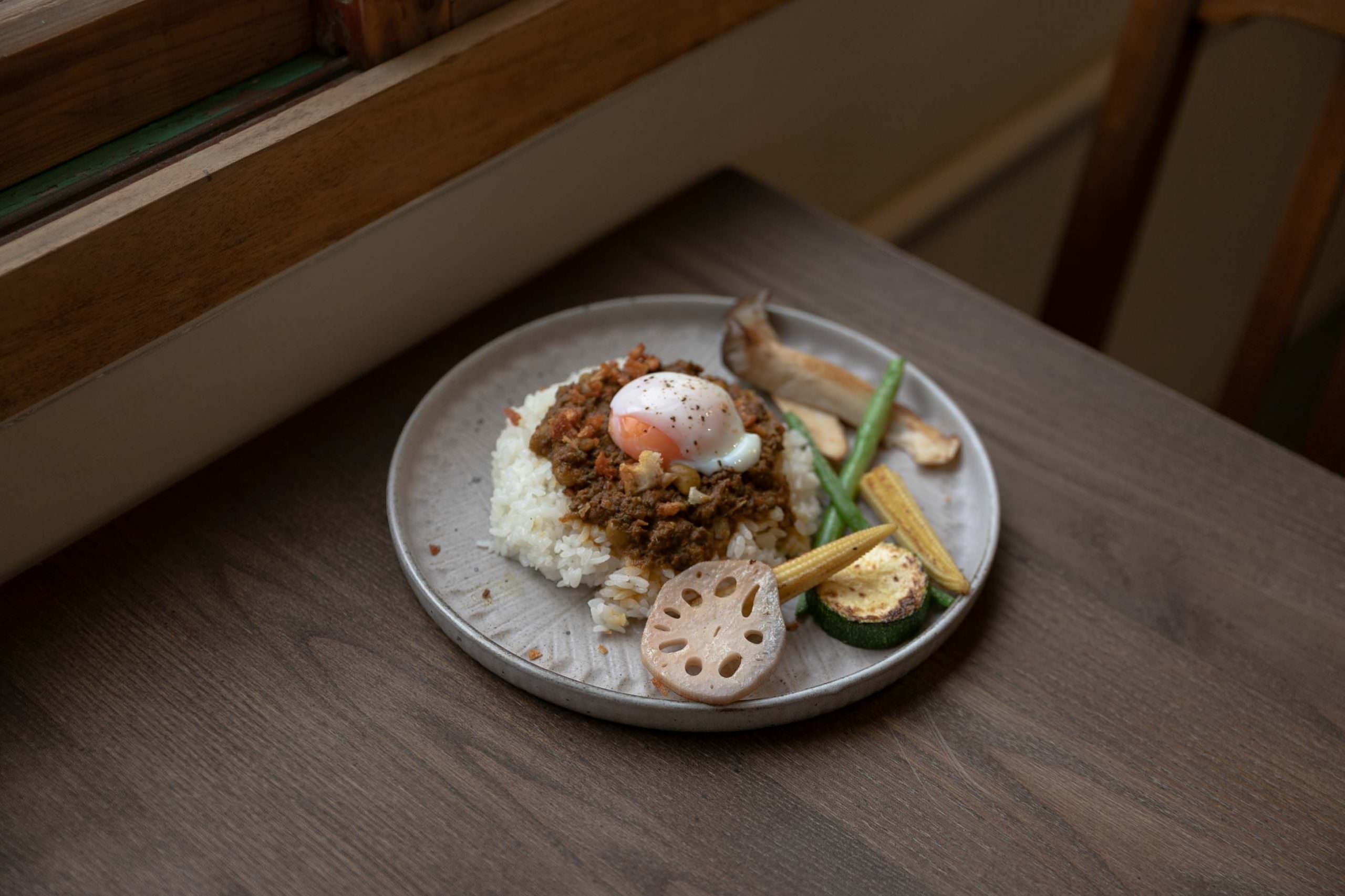 新竹美食-微生 Float Dept.，巨城附近咖啡廳來老宅享受日光、飯糰、咖啡與空間。