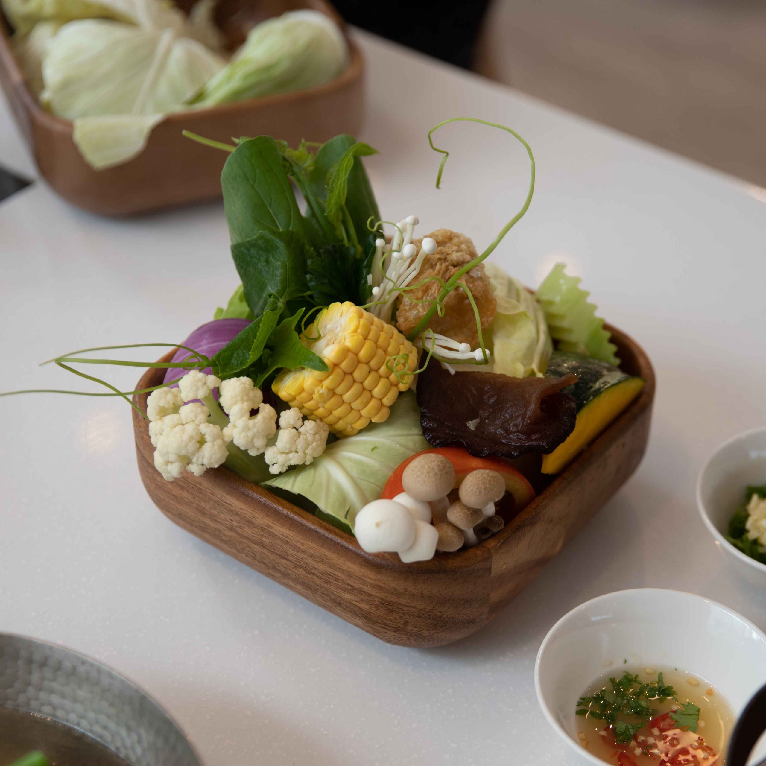 新竹美食-柚一鍋日式鍋物，日系清新風格火鍋，享受迷人柚香大蔥雞湯鍋底。