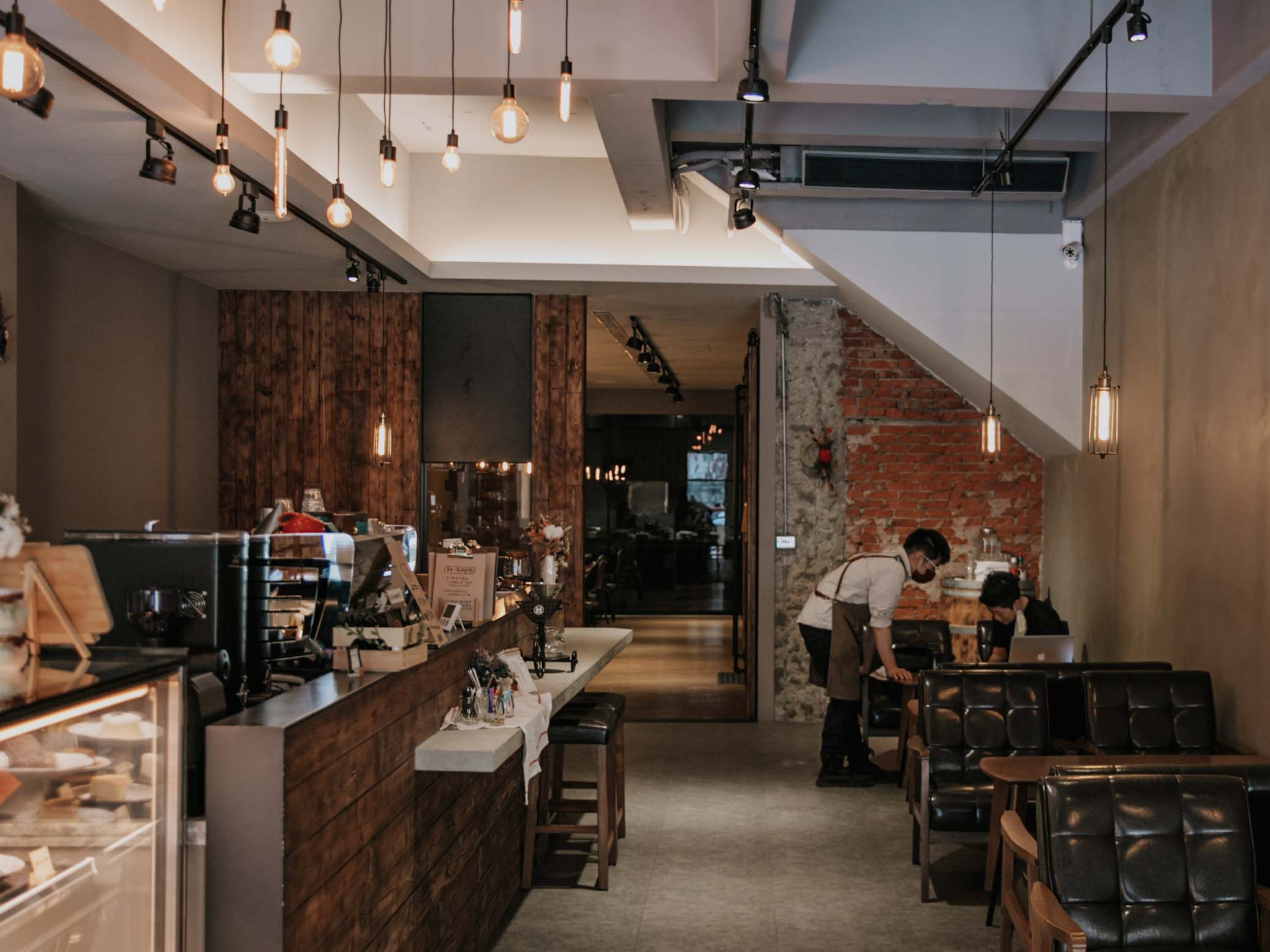 新竹美食｜H・Cafe 巨城附近不限時咖啡廳，享受迷人的早午餐、下午茶與品嚐專業的職人咖啡。