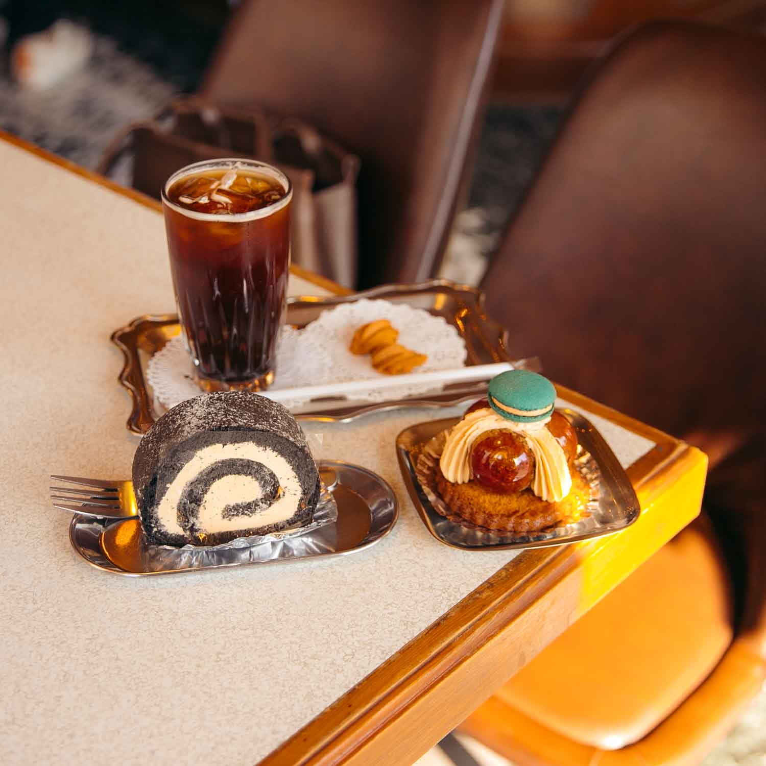 台南咖啡廳-KADOYA喫茶店 濃濃日式昭和復古風格，彷彿置身日本！IG超人氣打卡復古洋菓子專賣店。