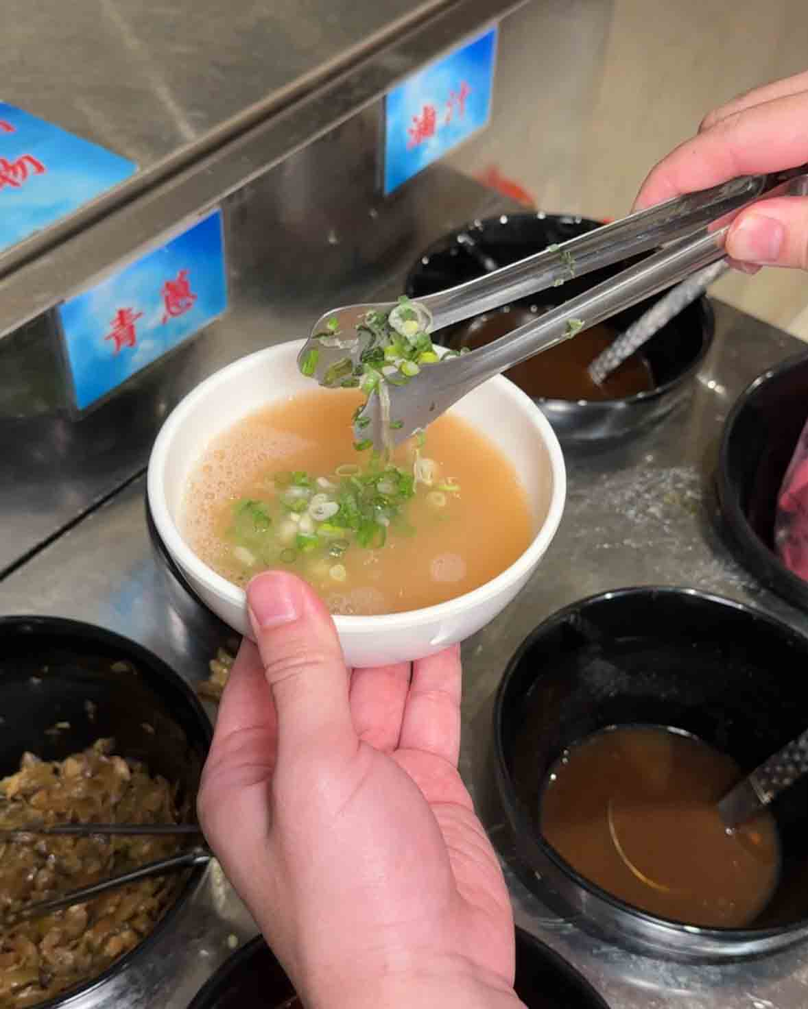 新竹光華街美食【正香滷味】竟然還有豚骨湯可以喝？(附菜單)